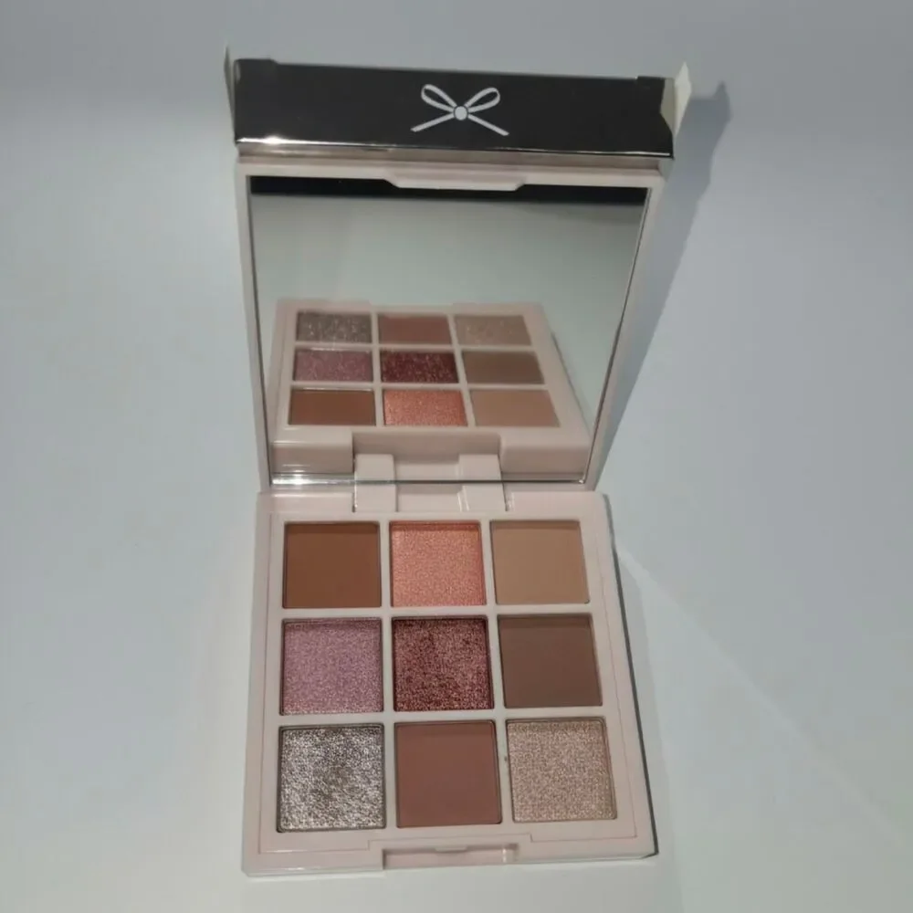Ciaté London 9 shade eyeshadow palette